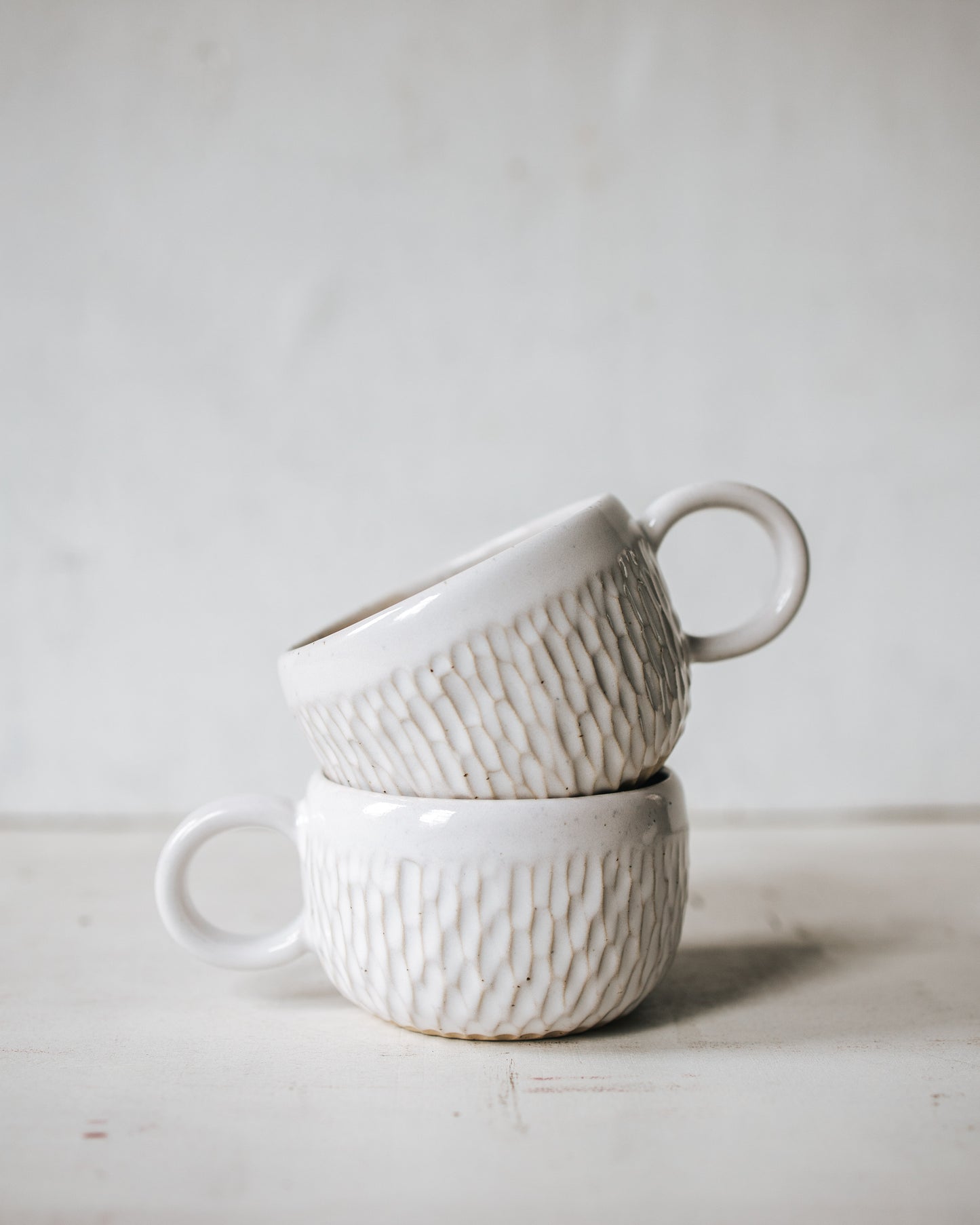 Acorn cup glossy textured